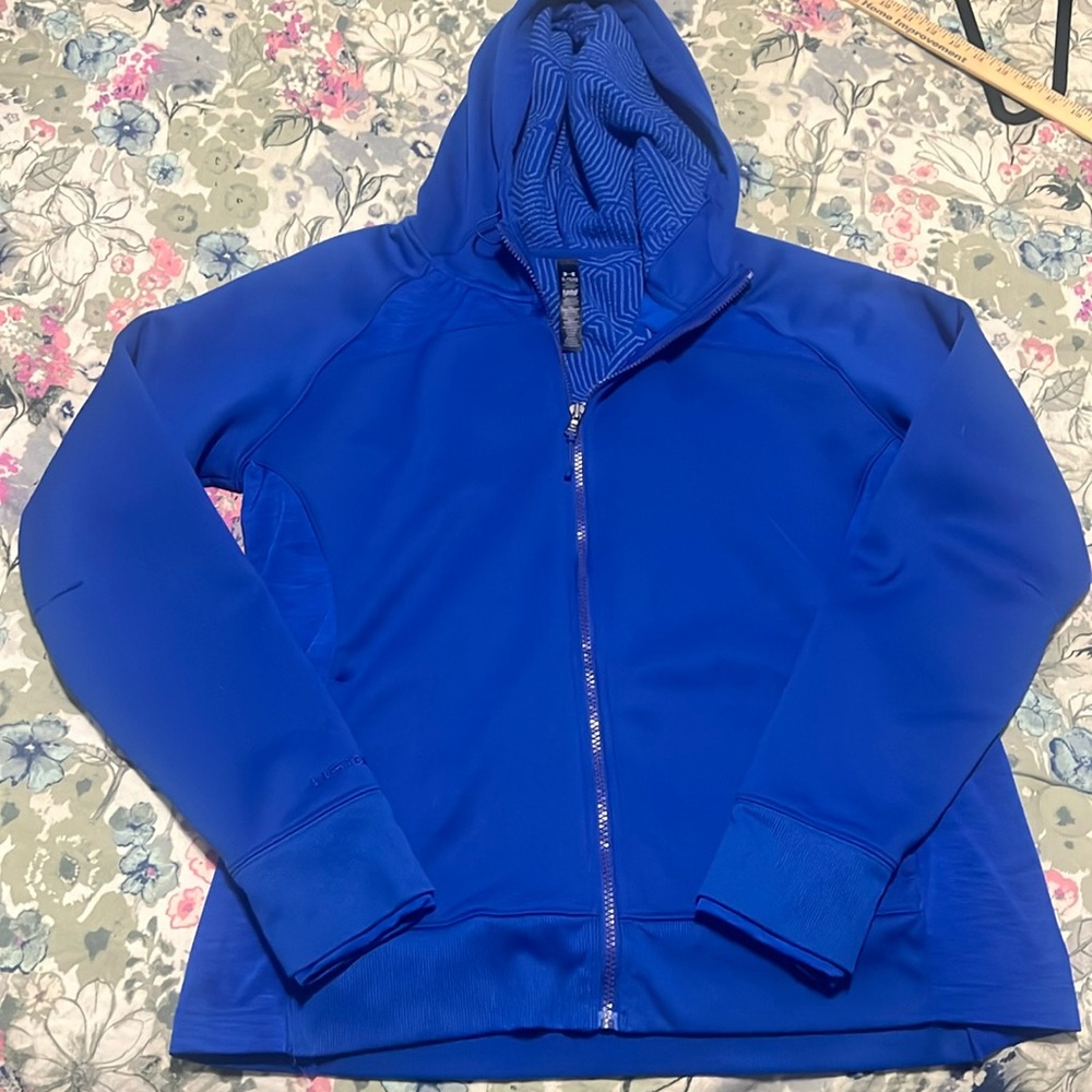 Under armour cold gear semi fitted zip up hoodie woman’s xl